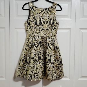 Aakaa Gold Metallic Black Mini Party Dress - M